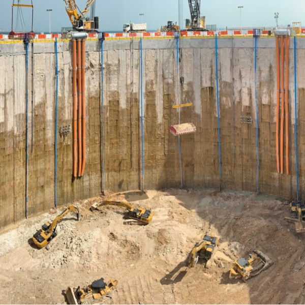 60m of excavation on a reclaimed island near Jebel Ali Port